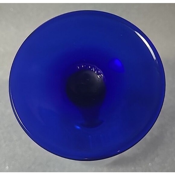 Set of 4 Luminarc Neptune Cobalt Blue Wine Glasses - Picture 3 of 3